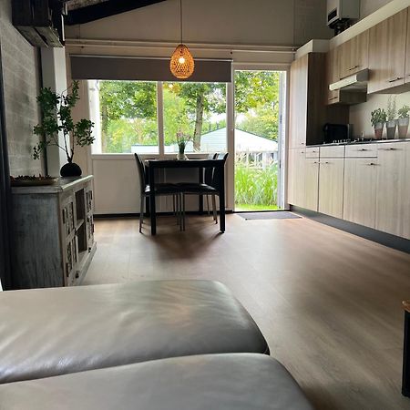 Gehele Bungalow Zuid-Limburg Op Een Park Simpelveld Exteriör bild
